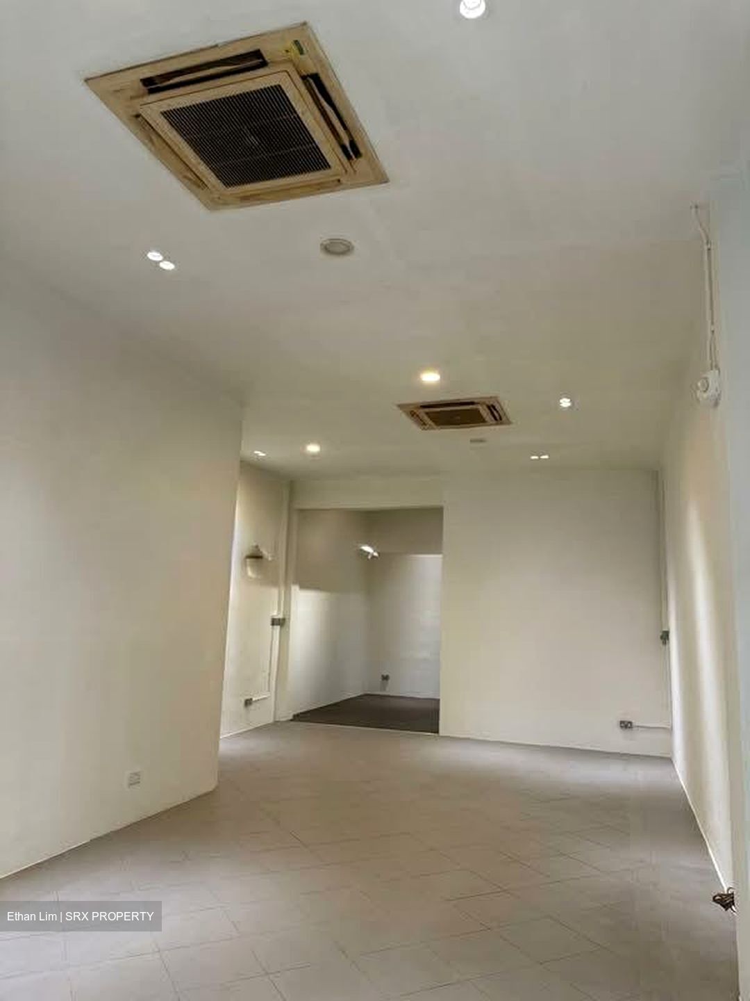 Balestier Road (D12), Shop House #558117291